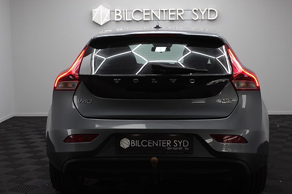 Volvo V40 7 of 18