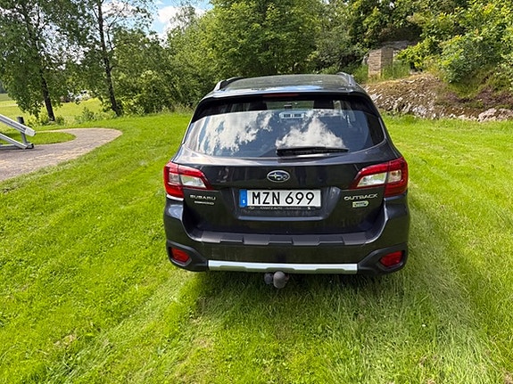 Subaru Outback 3 of 5