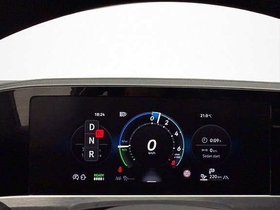 Volkswagen Passat 17 of 30