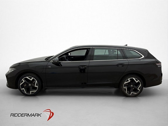 Volkswagen Passat 4 of 30