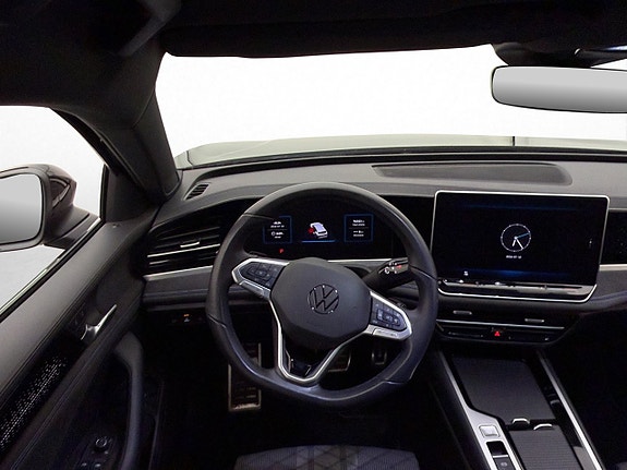 Volkswagen Passat 10 of 30