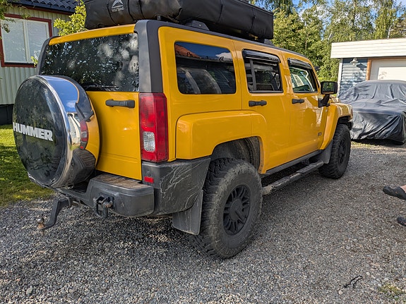 Hummer H3 3 of 4