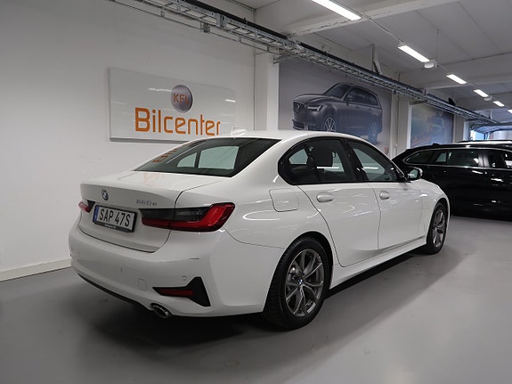 BMW 330e 6 of 30