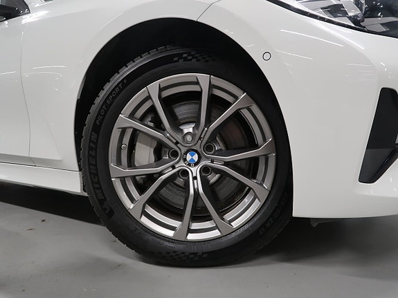 BMW 330e 15 of 30