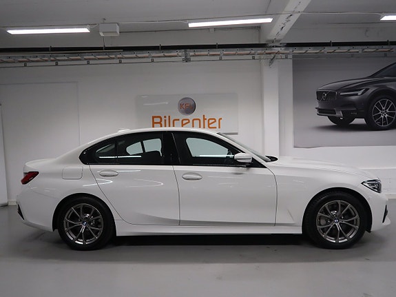 BMW 330e 5 of 30