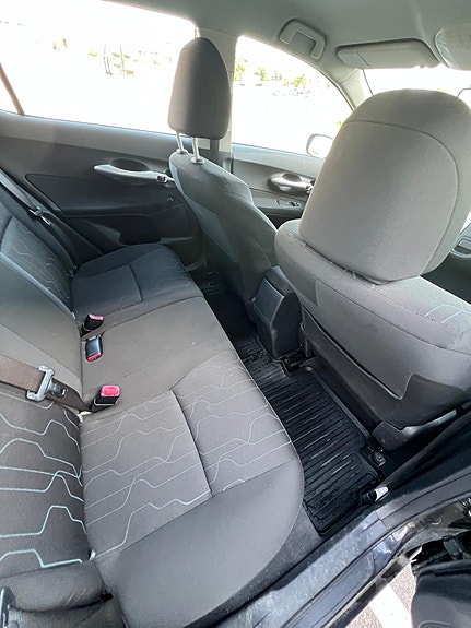 Toyota Auris 12 of 15