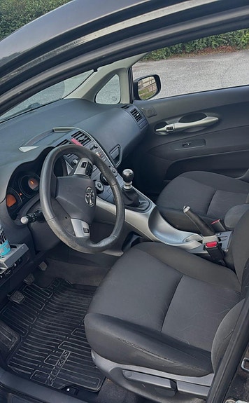 Toyota Auris 11 of 15