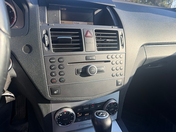 Mercedes-Benz C180 8 of 15