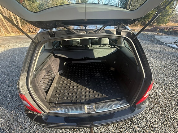 Mercedes-Benz C180 12 of 15