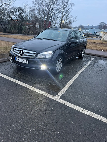 Mercedes-Benz C180 15 of 15
