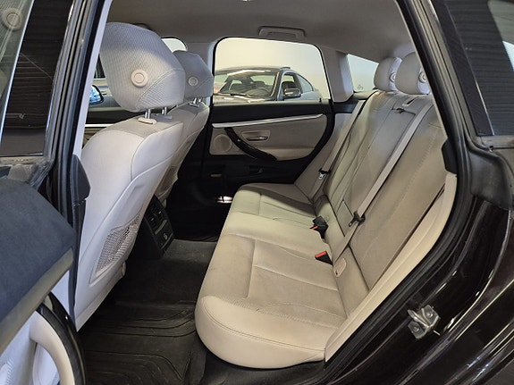 BMW 320d 8 of 16