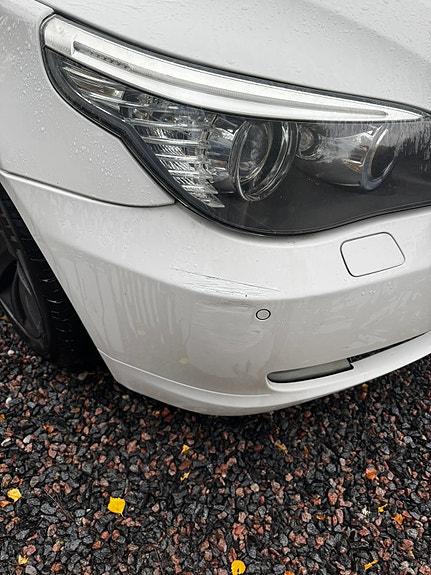 BMW 525d 4 of 5