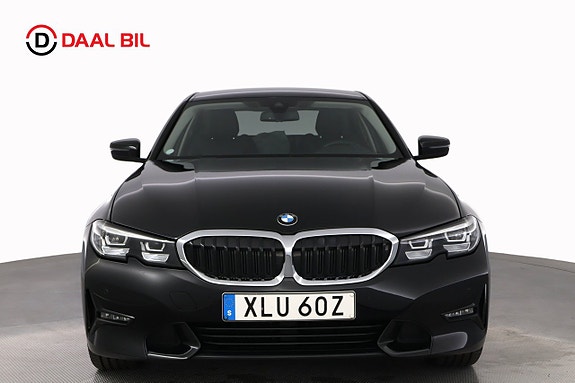 BMW 320d 2 of 25