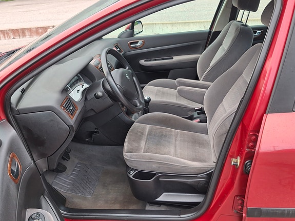Peugeot 307 8 of 12