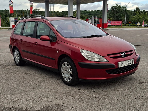 Peugeot 307 2 of 12