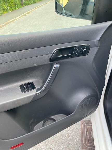Volkswagen Caddy 15 of 16