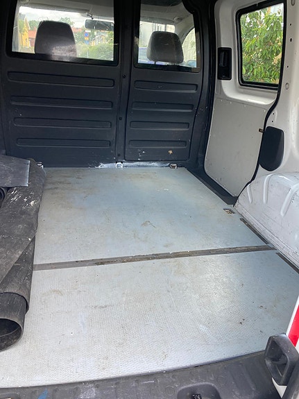 Volkswagen Caddy 12 of 16
