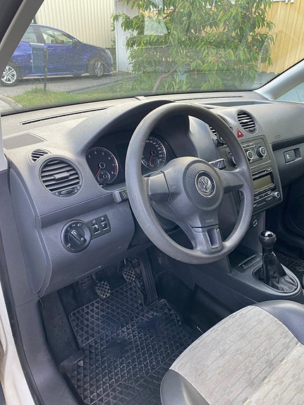 Volkswagen Caddy 14 of 16