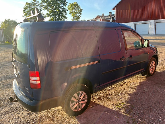 Volkswagen Caddy Maxi 3 of 5