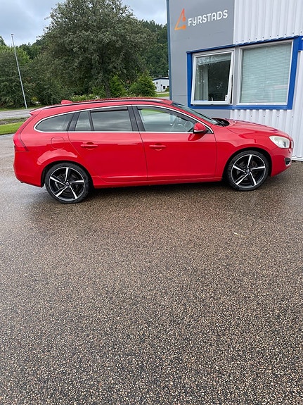 Volvo V60 8 of 8