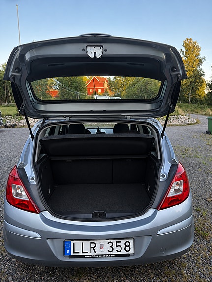 Opel Corsa 4 of 4