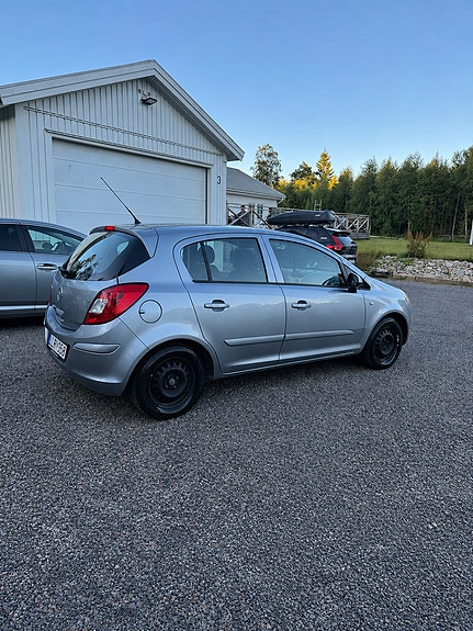 Opel Corsa 3 of 4