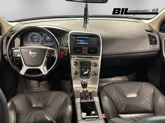 Volvo XC60 7 of 15
