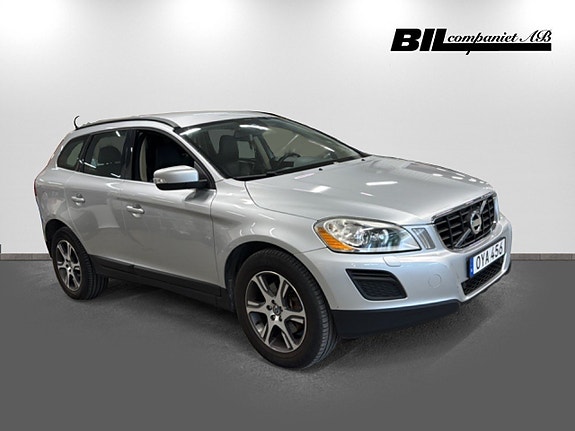 Volvo XC60 3 of 5