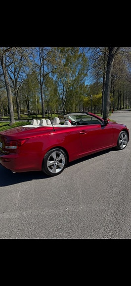 Lexus IS250C 2 of 10