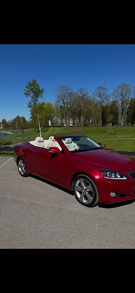 Lexus IS250C 3 of 10