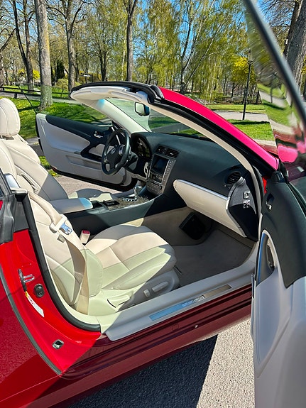 Lexus IS250C 6 of 10