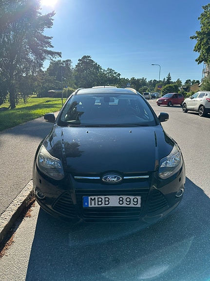 Ford Focus 2 of 5