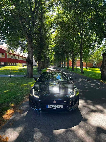 Jaguar F-TYPE 2 of 18