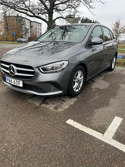 Mercedes-Benz B200 d 6 of 7