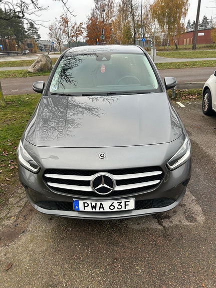 Mercedes-Benz B200 d 5 of 7