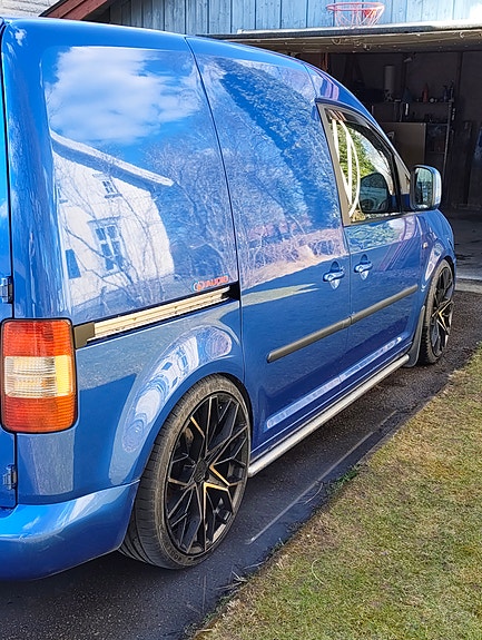 Volkswagen Caddy 2 of 5