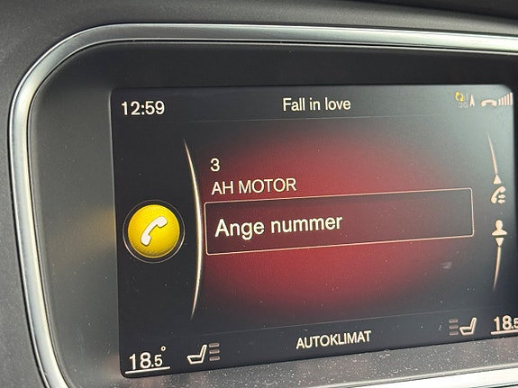 Volvo V40 10 of 13