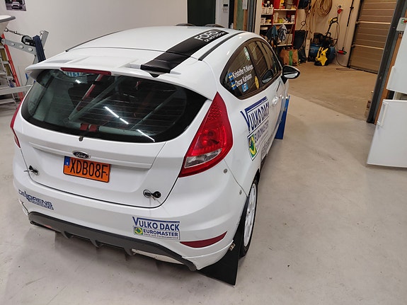 Ford Fiesta 3 of 18