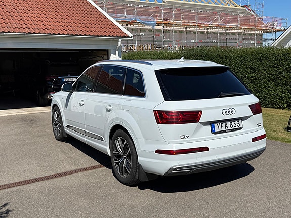 Audi Q7 4 of 25