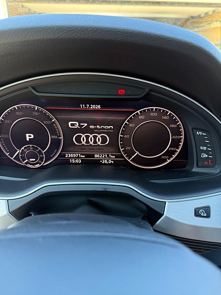 Audi Q7 10 of 25
