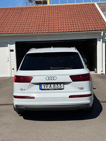Audi Q7 3 of 25