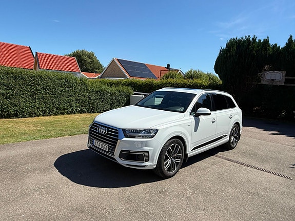 Audi Q7 6 of 25
