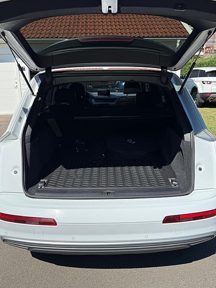 Audi Q7 12 of 25