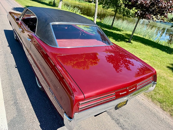 Pontiac Parisienne 8 of 25
