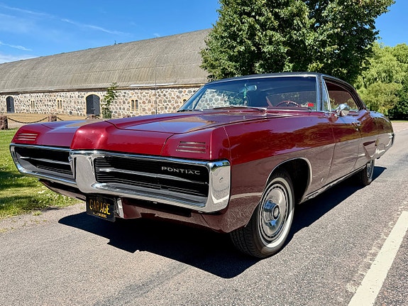 Pontiac Parisienne 7 of 25