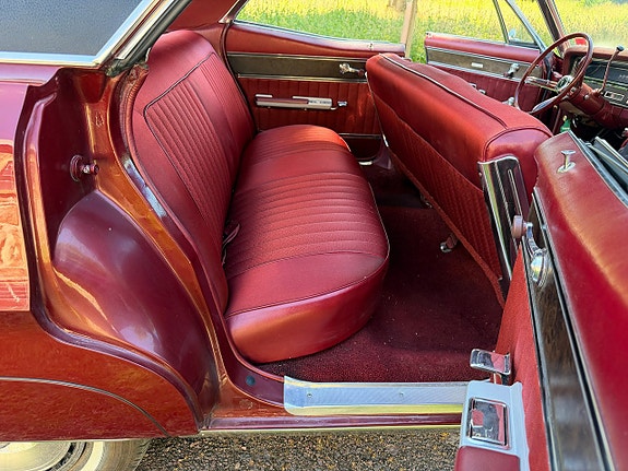 Pontiac Parisienne 19 of 25