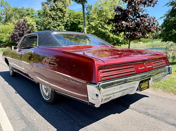 Pontiac Parisienne 6 of 25