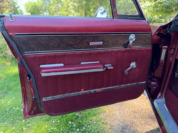 Pontiac Parisienne 13 of 25