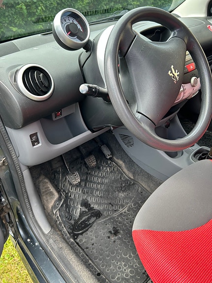 Peugeot 107 7 of 12