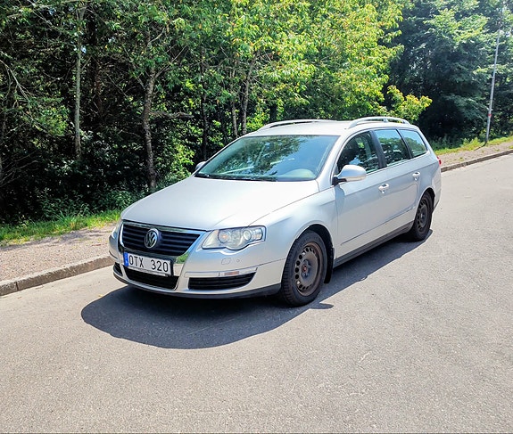 Volkswagen Passat 6 of 14